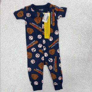 NWT the children’s place short sleeve footless baseball sleeper pajama 3/6m